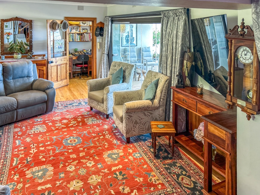 3 Bedroom Property for Sale in Heuwelkruin Western Cape